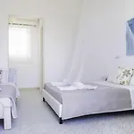 Cubaneros Hotel