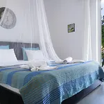 Cubaneros Otel *
